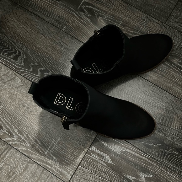 DLG Black Ankle Boots - Picture 4 of 5